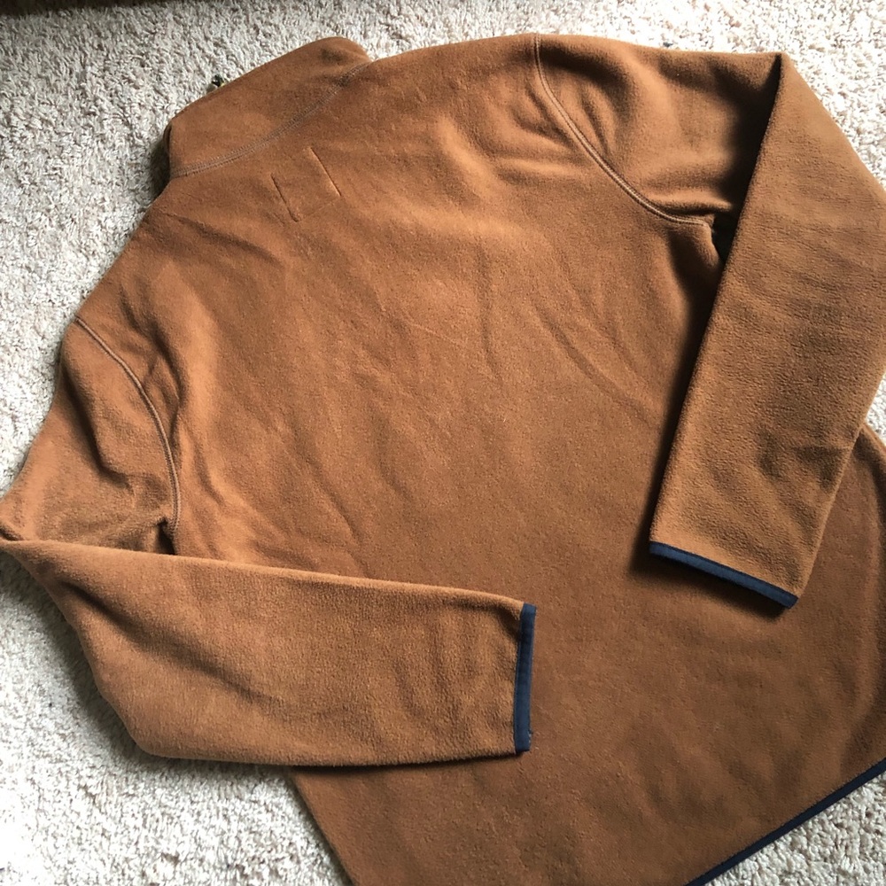 SOLD! Gap half zip fleece color block pullover - Picture 4 of 6